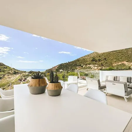 Palo Alto Indoor Pool Gym View Wifi Parking *