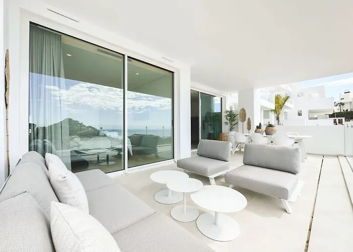 Palo Alto Indoor Pool Gym View Wifi Parking Marbella